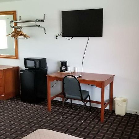 Budget Inn Breezewood Esterno foto