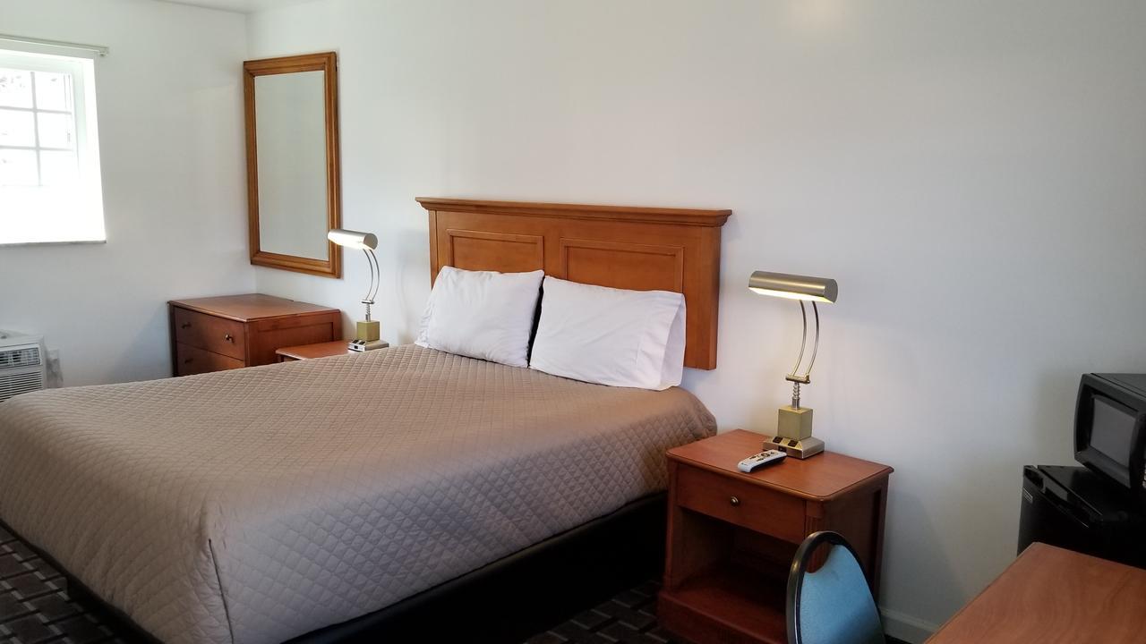 Budget Inn Breezewood Esterno foto