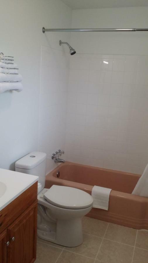 Budget Inn Breezewood Esterno foto
